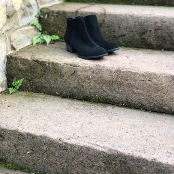 Jessica Simpson Booties - Picture 4 of 5